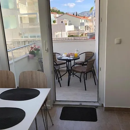 Apartmani “Kresimir” Omis Exterior photo