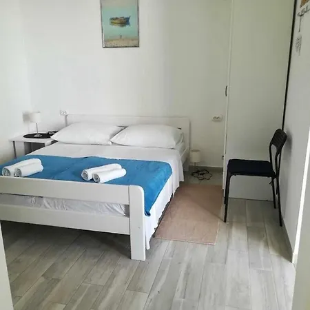 Apartmani “Kresimir” Omis Exterior photo