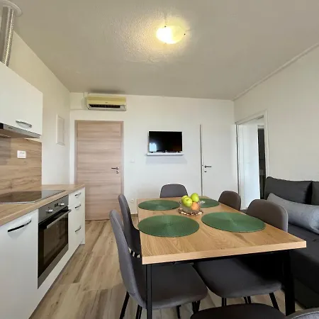 Apartmani “Kresimir” Omis Exterior photo