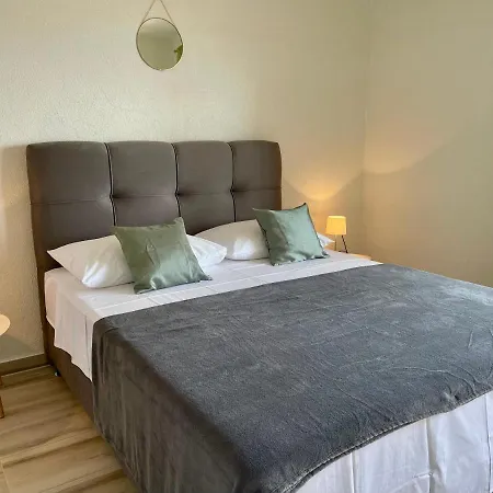 Apartmani “Kresimir” Omis Exterior photo